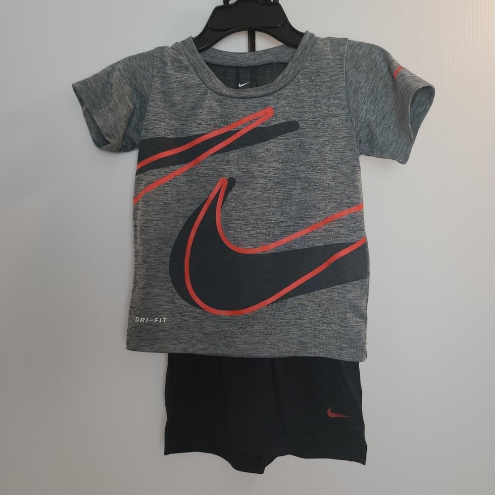 Nike Drifit short set